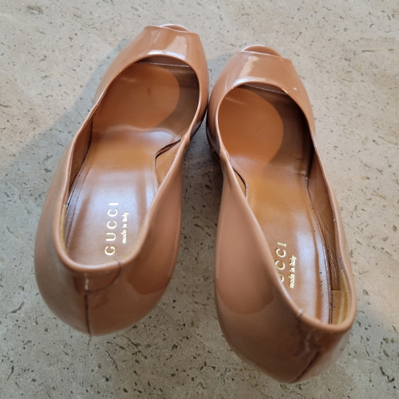 GUCCI Betty Platform Pump - Picture 6 of 13